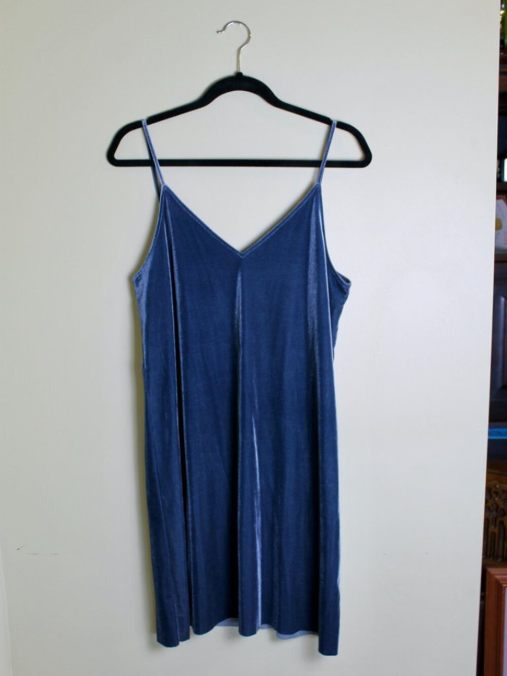 UNIQLO Blue Velvet Slip Dress Adjustable Strap V-Neck A-Line Mini Dress Size M